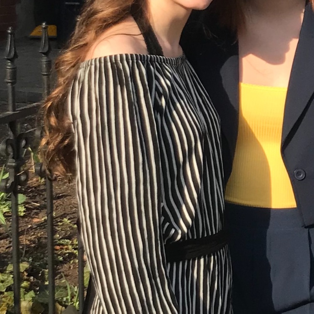 Striped romper🦋 - Picture 2 of 4